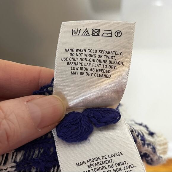 ANTHROPOLOGIE Moth Turson Netted navy white crochet pom pom sweater vest S/XS - Picture 7 of 7